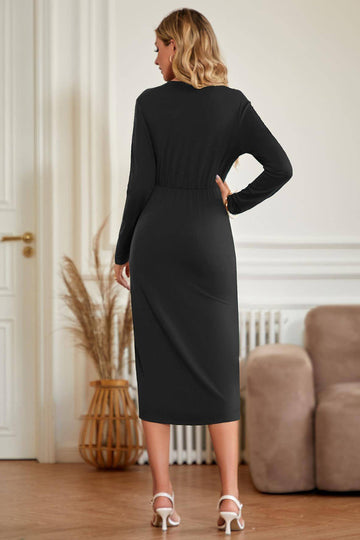 Czarna Sukienki Na Impreze Z Długim Rękawem I Dekoltem W Serek